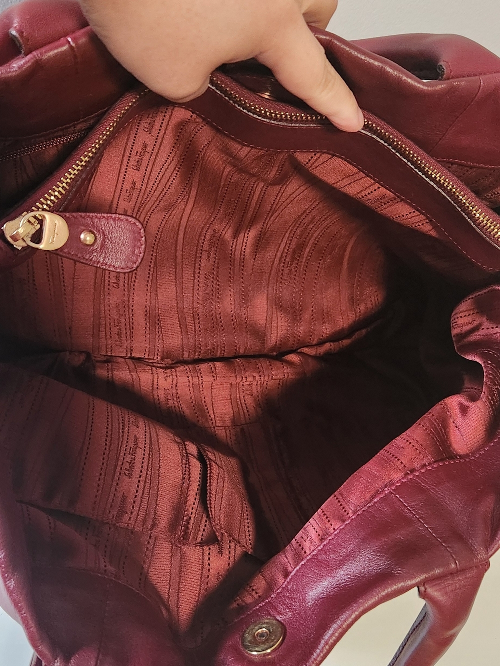 Salvatore Ferragamo Tote Bag - Picture 9 of 11
